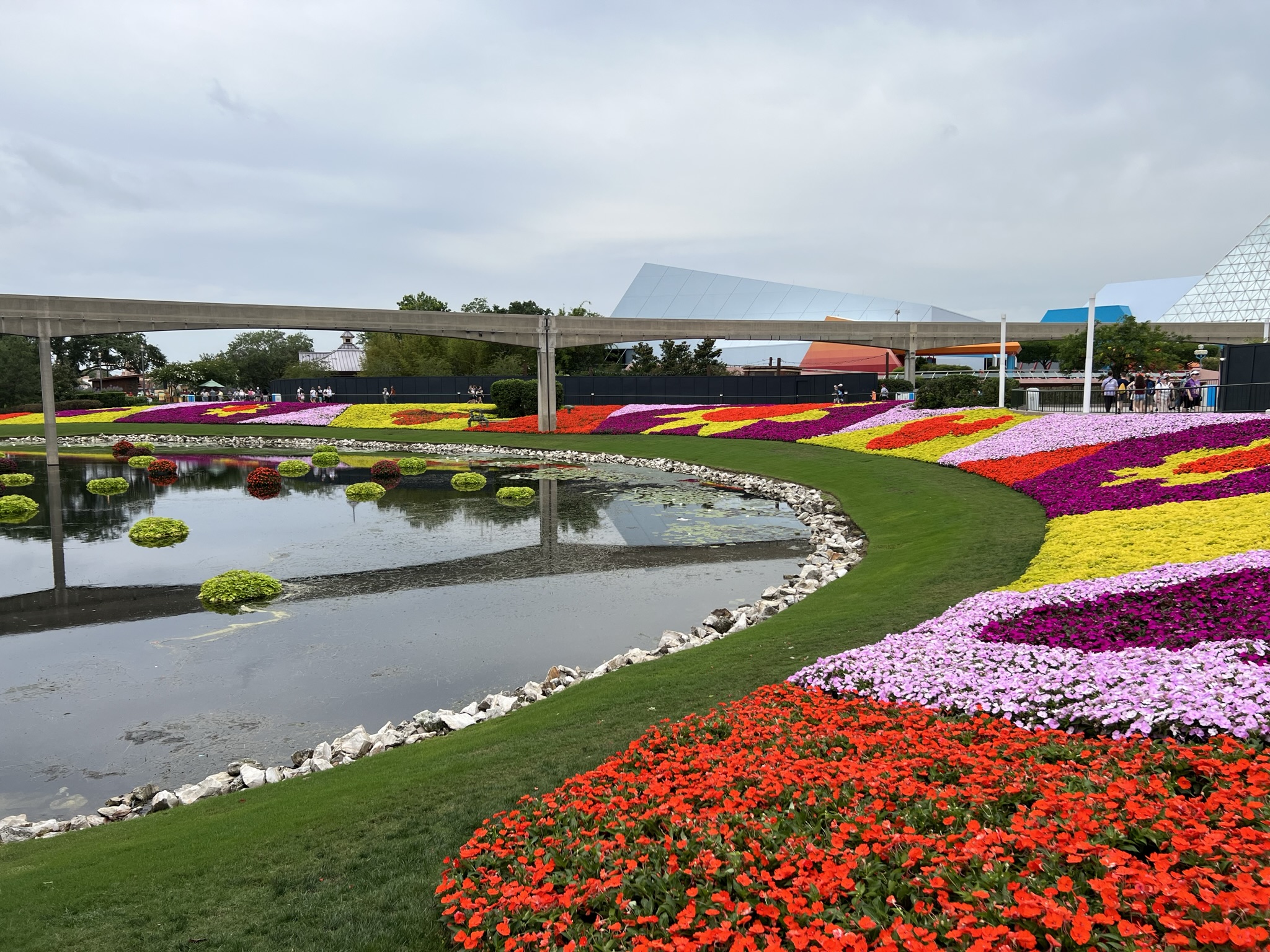 Disney Parks - Epcot Flower and Garden Festival at Walt Disney World Resort in 4K HD - May 2023